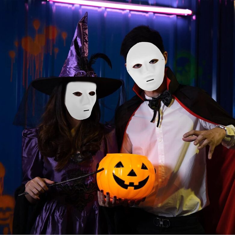 Baltā sejas maska helovīna šausmu ballītei, tematiskajam pasākumam