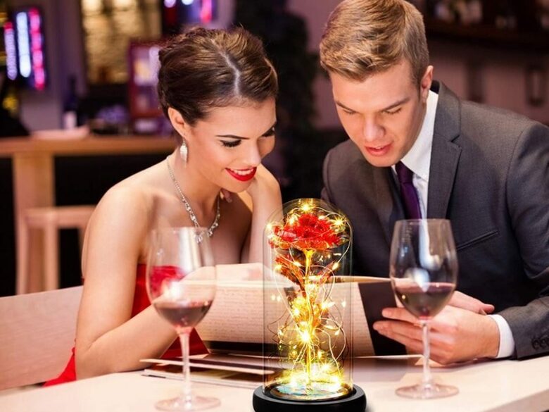 Mūžīgā roze stikla kupolā LED RGB apgaismojumu, unikāla dāvana sievietei svētkos