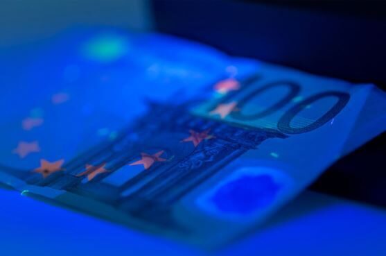 UV lukturis, ultravioletās gaismas lukturis + baltā gaisma (2in1)