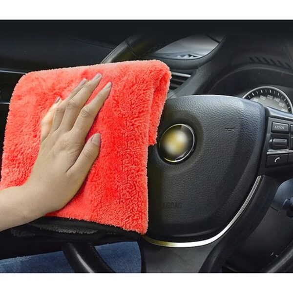 Auto kopšanas un tīrīšanas komplekts ''Car Detailing Kit'' ar 19 dažāda izmēra piederumiem, grūti aizsniedzamām vietām