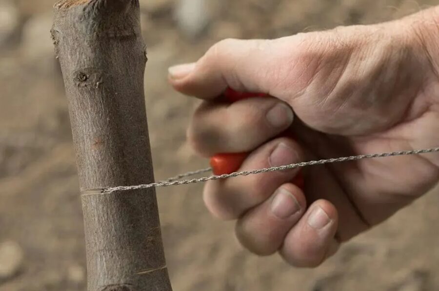 Rokas zāģis - nerūsējošā tērauda kabatas stieple, tūrismam un izdzīvošanai