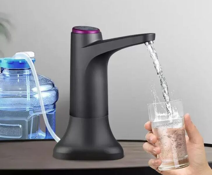 Bezvadu elektriskais ūdens sūknis / pumpis, automātiskais dzērienu dozators, uzlādējams, liekams uz galda vai uz pudeles